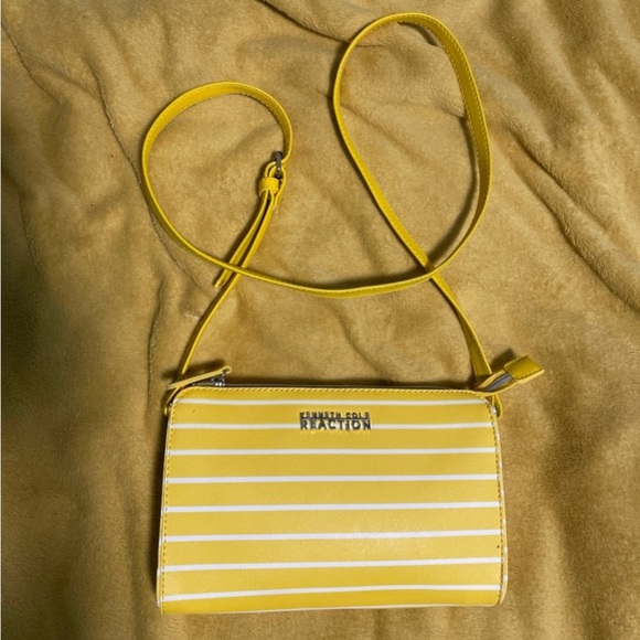 Kenneth Cole Reaction Striped Yellow Crossbody Bag - Picture 2 of 3